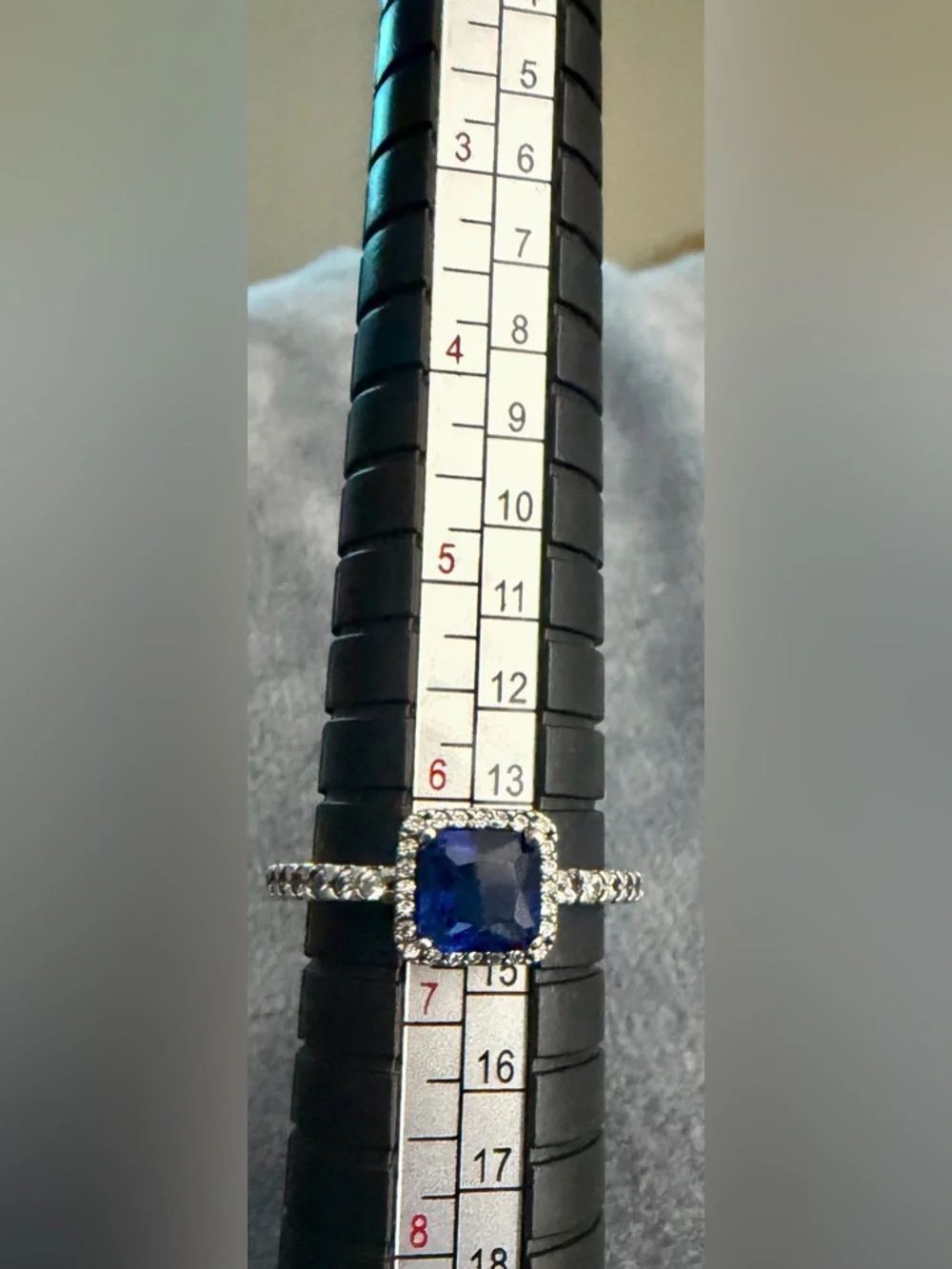 NWOT - Pandora Blue Square Sparkle Halo Ring - Size: 6.5